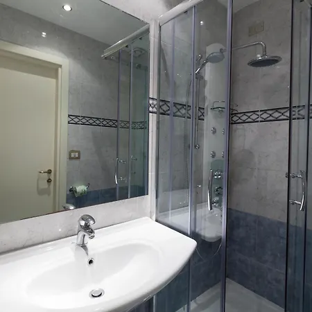 Hotel Arizona 3*