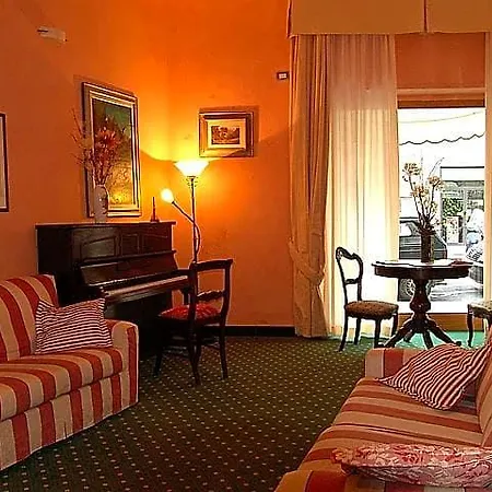 Hotel Arizona 3*